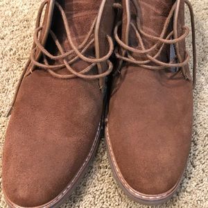 Structure brown suede chukka boots